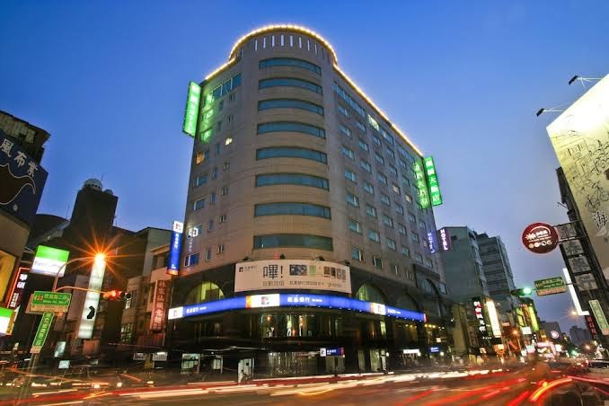 台南住宿超值推薦｜劍橋大飯店台南館平日雙人房 $1,888，再送免費升等家庭房＋豐盛早餐