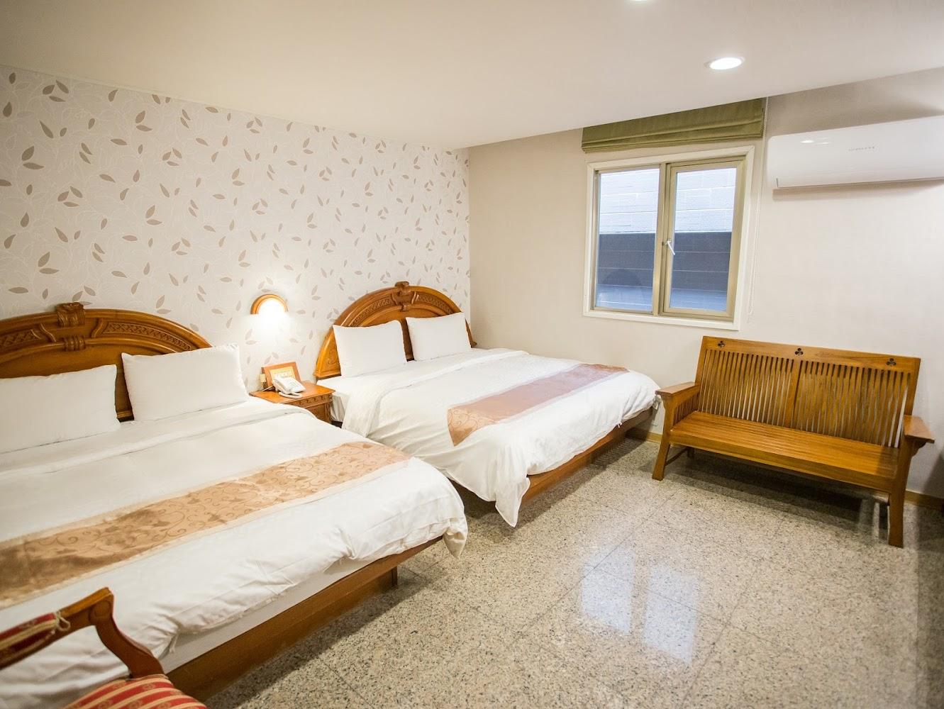 礁溪美嘉美大飯店冬季限定｜四人房一泊三食只要$2,399，享美人湯溫泉、早餐下午茶宵夜，寵物友善、步行逛夜市