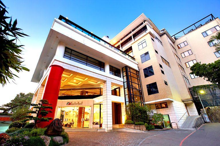 北投春天酒店3999元溫泉住宿優惠！典雅雙人房＋自助早餐＋露天風呂超值專案