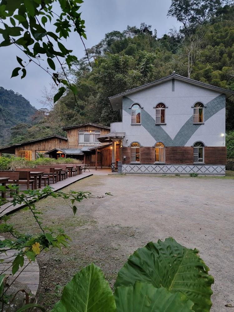 新竹五峰「風雅月筑」包棟民宿｜山林秘境享受多房型、麻糬DIY，開啟療癒自然假期