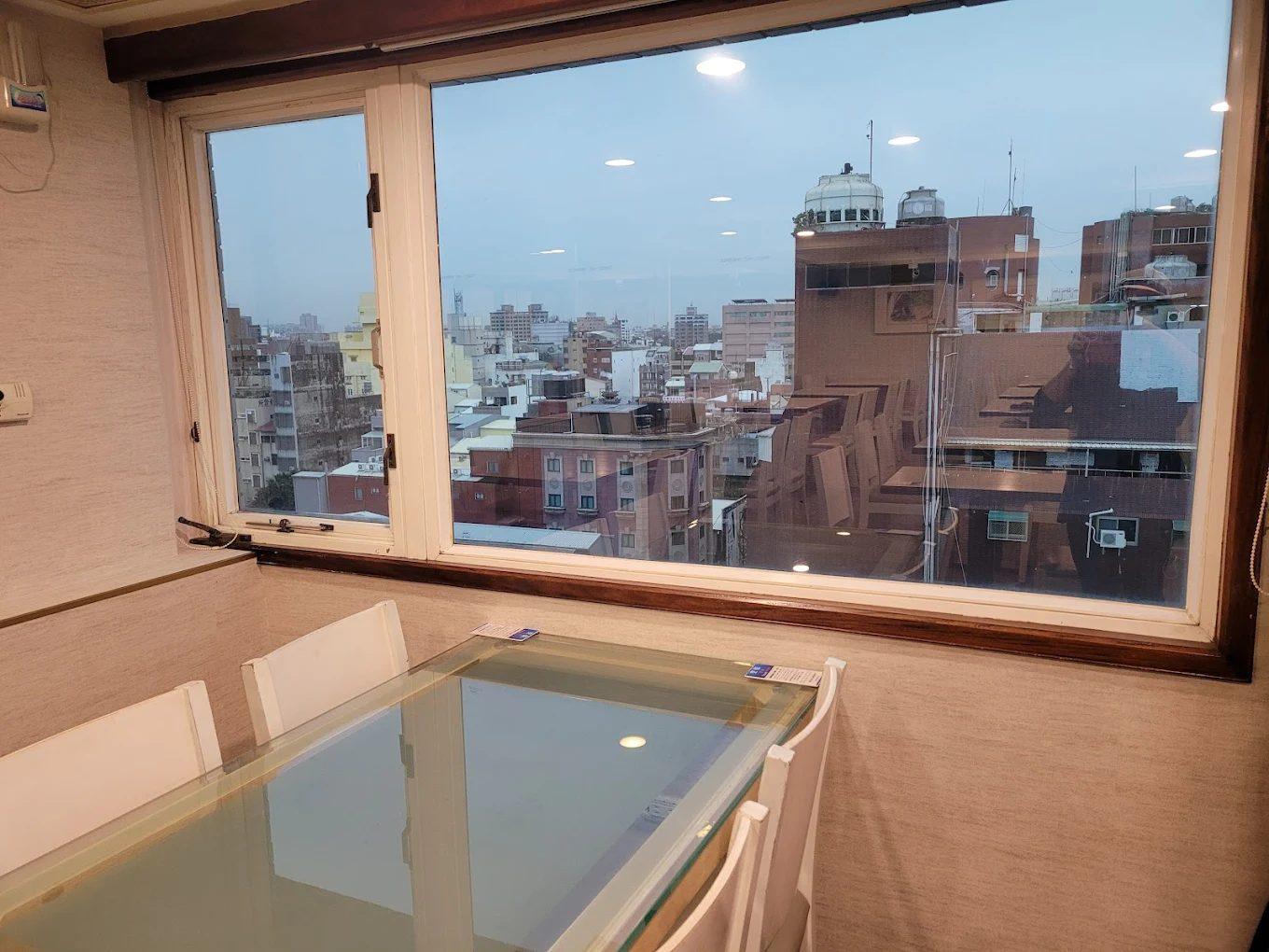 台南住宿超值推薦｜劍橋大飯店台南館平日雙人房 $1,888 起，免費升等家庭房還送早餐！