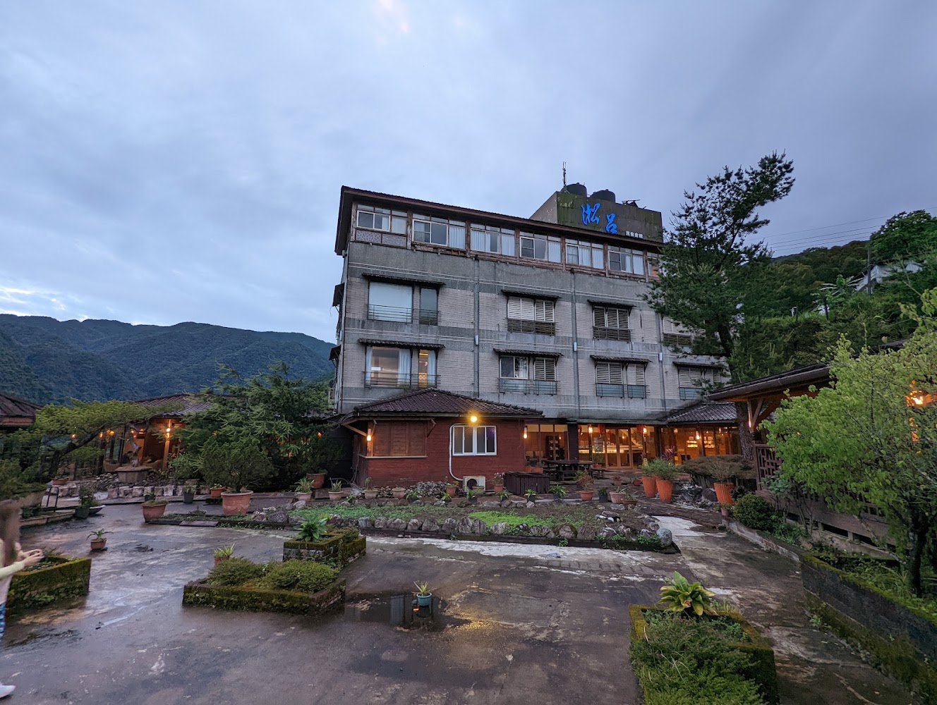 烏來淞呂溫泉會館 2380元豪華觀景雙人房！享美人湯、山林絕景住宿限時優惠