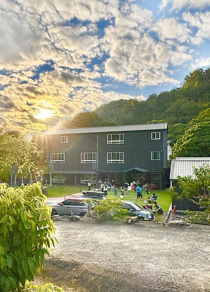 南投埔里超值小旅行｜黑爵士民宿 × 蔡記東華食府一泊二食雙人只要$2,000，獨家限量方案開搶！