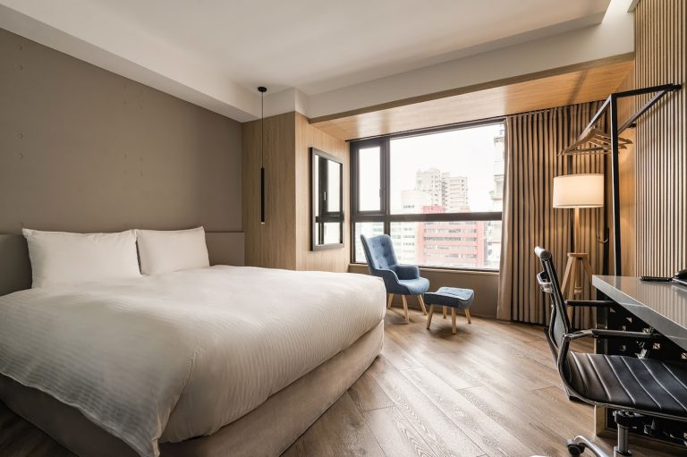 高雄行旅 HOTEL LEISURE｜超值一泊二食$1,380起，捷運旁高CP值住宿推薦