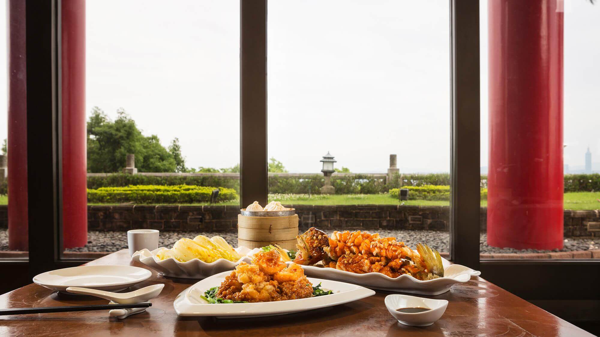 選一個不趕行程的日子走進圓山飯店，讓建築、密道與餐桌，把台北慢慢說給你聽