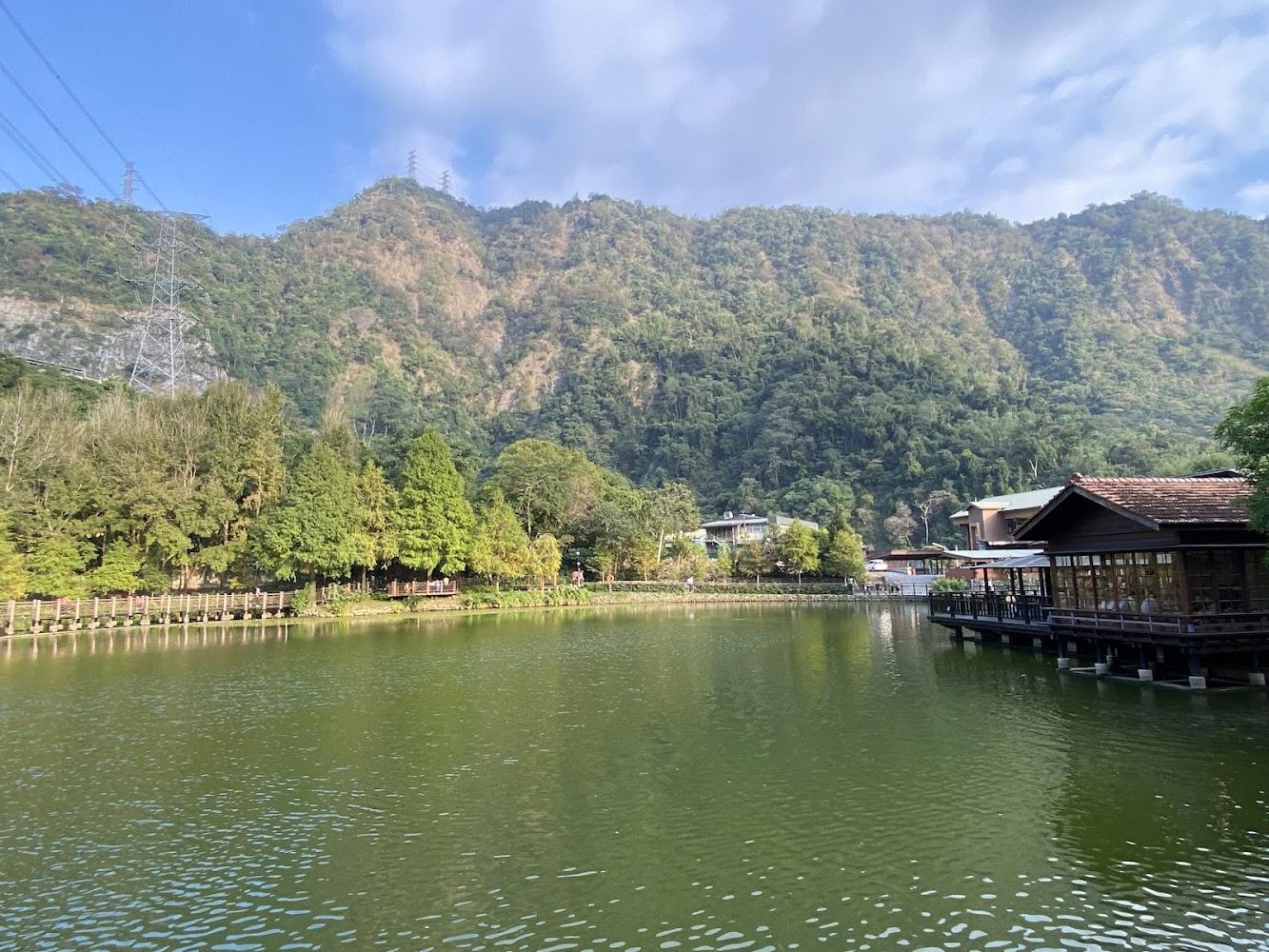 車埕老街全景與貯木池風光