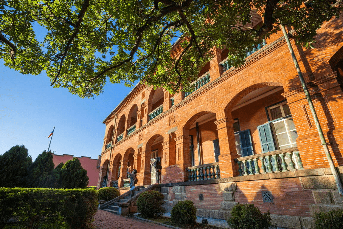 把一天交給新北的文化風景,從淡水古蹟走到坪林茶鄉,用腳步感受城市的歷史與溫度