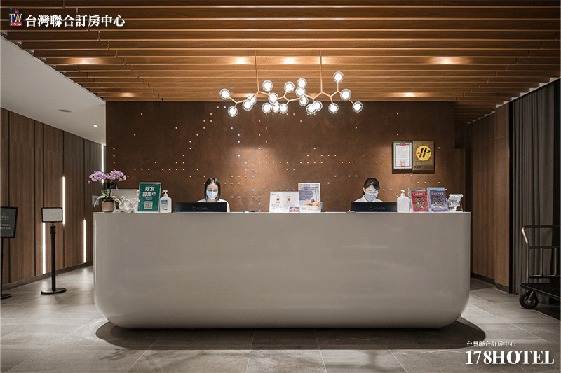 見潭璞旅外觀與大廳設計呈現時尚與藝術氣息