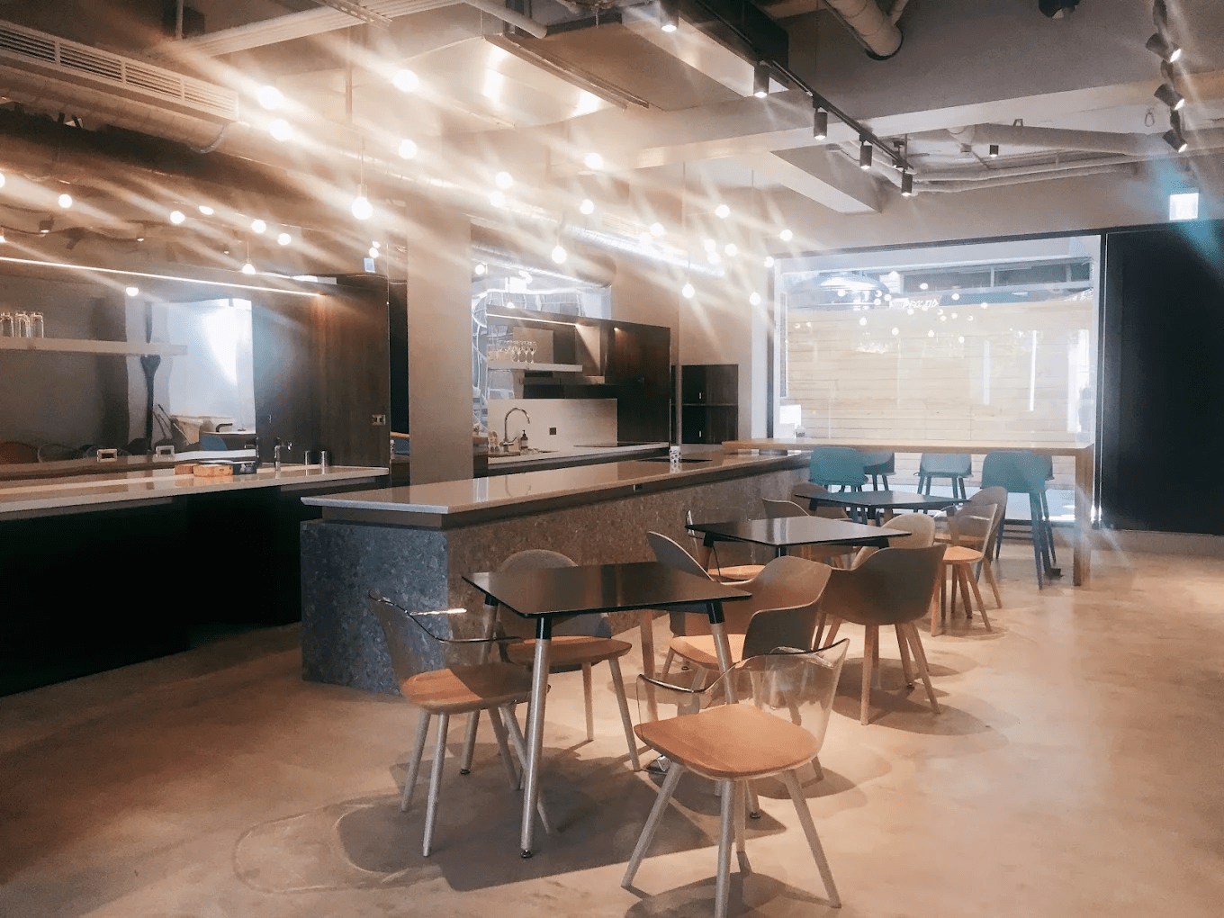 松河璞旅簡約且具質感的輕工業設計大廳