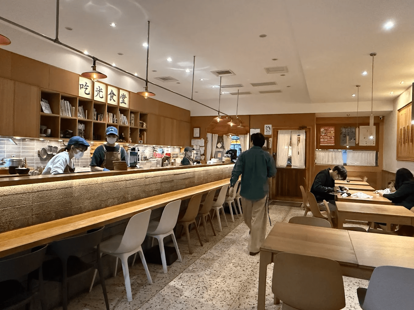 吃光食堂｜藏身台中西區巷弄的人氣家常食堂，在地人一吃就回訪