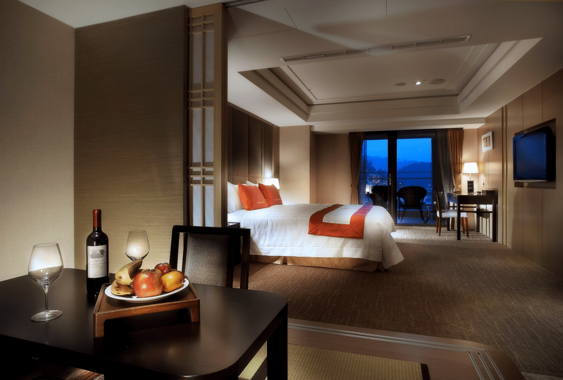 當時間在湖畔變得溫柔，住進日月潭大飯店，感受山水與日常交會的片刻