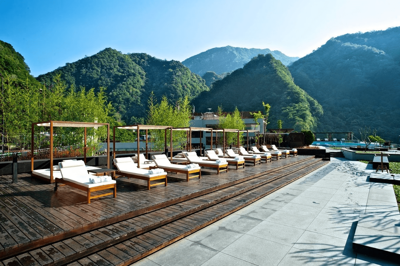 從山嵐深處到城市的街角，晶英酒店，為旅人留下一段與時間對話的空間