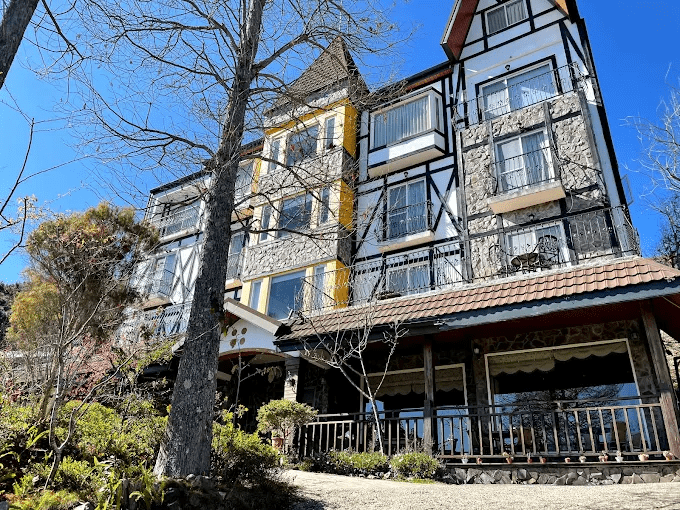 從日出到星空都在窗外，這份清境農場住宿整理適合想住進山裡的人