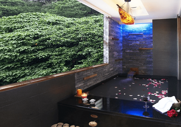 在天氣轉涼之後，把時間泡進溫泉裡，一趟從北到南慢慢展開的暖湯旅程