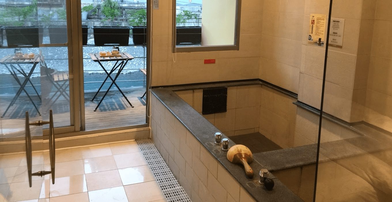 在天氣轉涼之後，把時間泡進溫泉裡，一趟從北到南慢慢展開的暖湯旅程