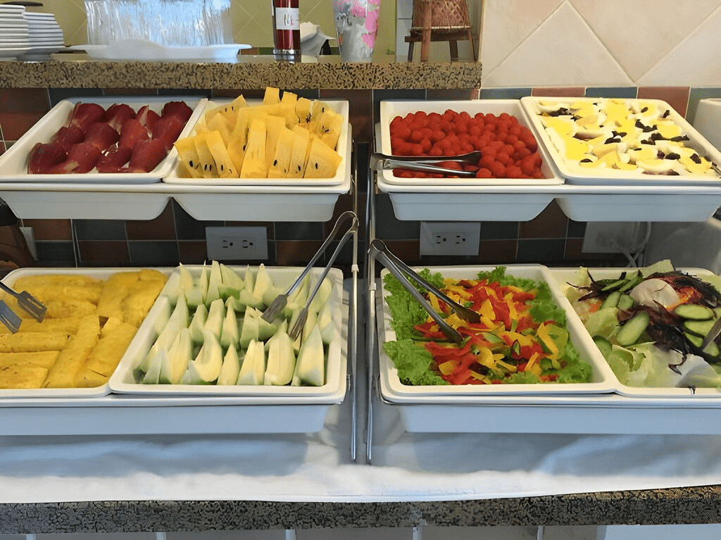 清晨海風迎面吹來，住在花蓮七星潭渡假飯店，把時間交給海岸線