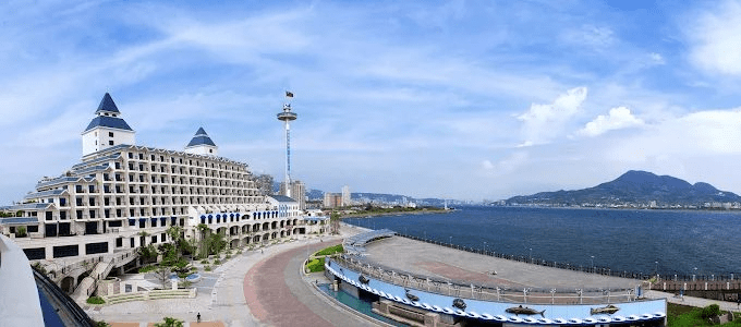 穿過城市日常與港灣風景,福容大飯店讓住宿成為旅程的一部分