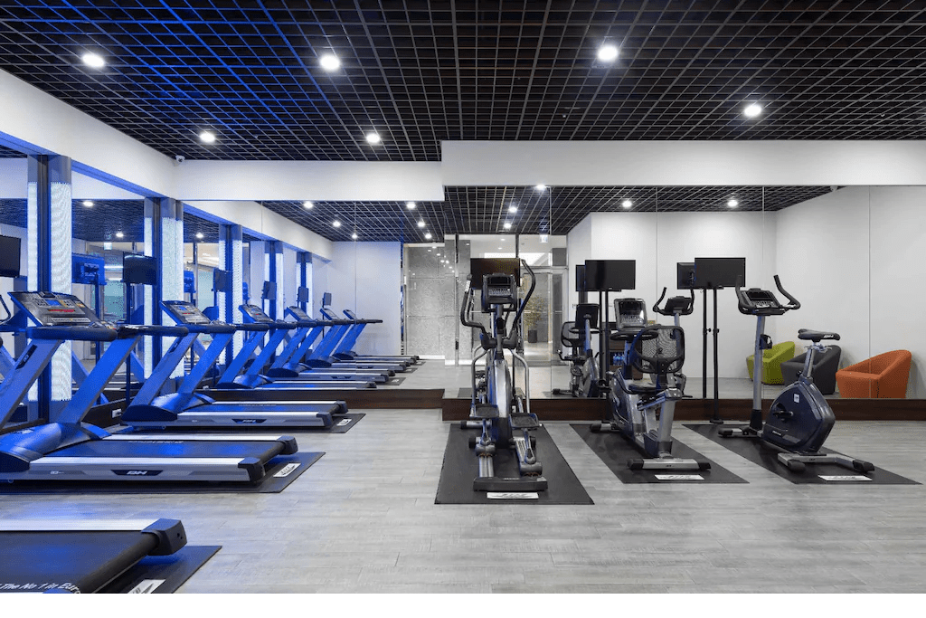 沿著宜蘭蘇澳的海岸前行，入住煙波四季雙泉館把行程留給溫泉與風景