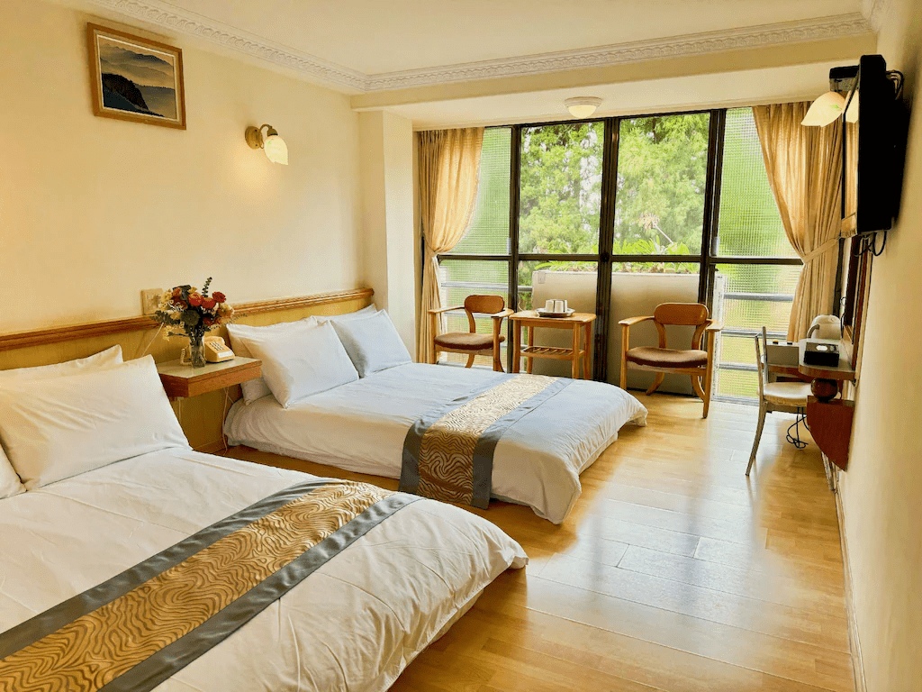 在森林醒來的清晨更值得，把阿里山住宿位置選對，旅程自然慢下來