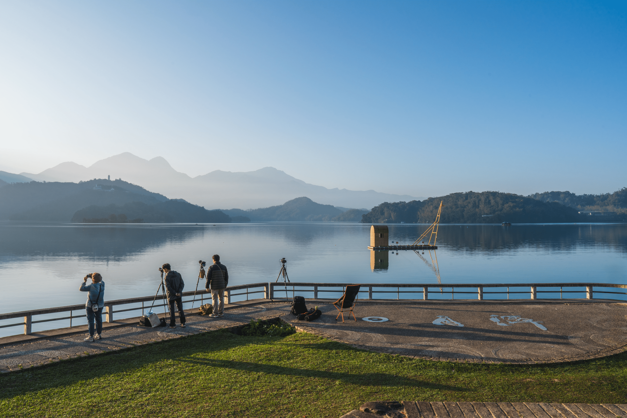 當陽光落進室內，我在日月潭的雲品溫泉酒店，看著湖面陪我放慢呼吸