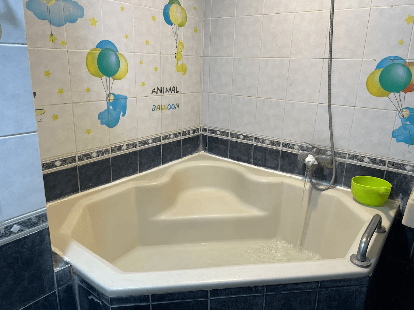 把行程留給台東知本溫泉，一晚住宿加一池熱湯，剛好把旅途的疲憊放掉