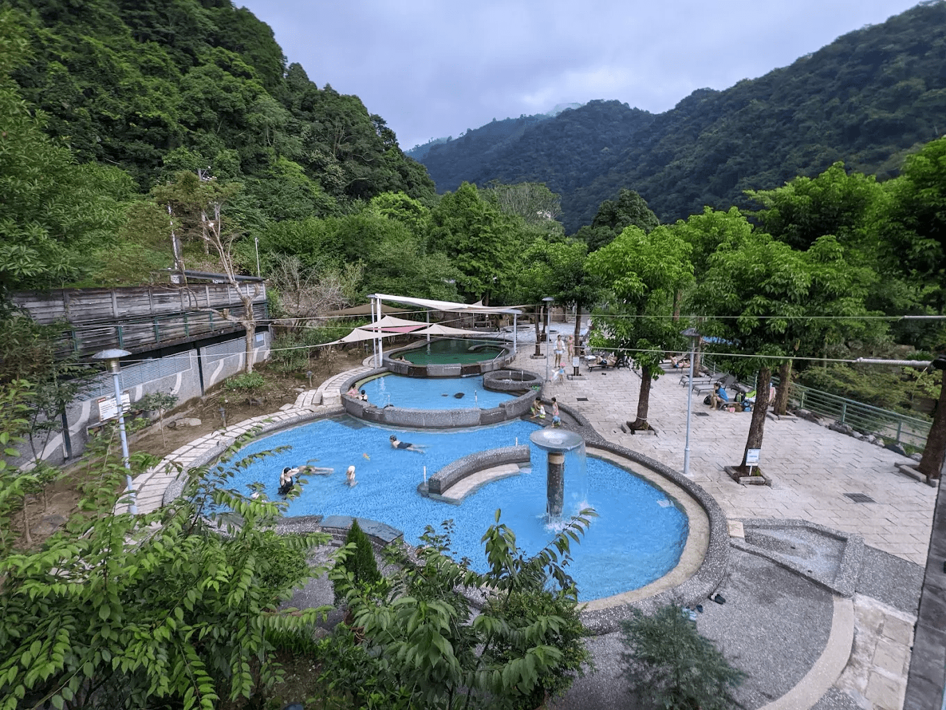 把行程留給台東知本溫泉，一晚住宿加一池熱湯，剛好把旅途的疲憊放掉