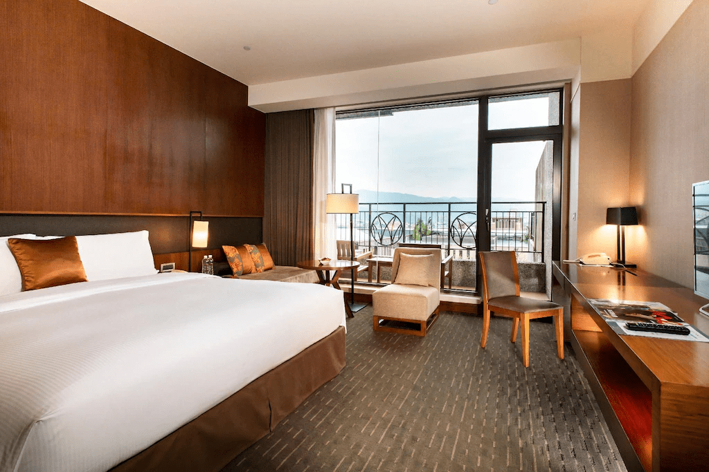 走過宜蘭市的日常街景，在蘭城晶英酒店停下來過一晚舒服的假期