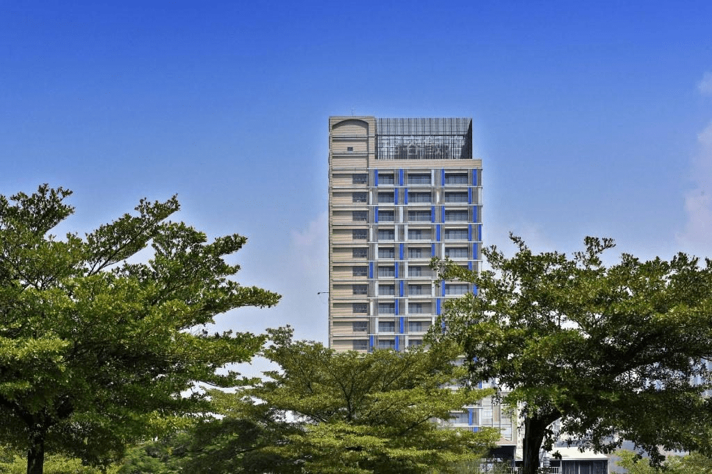 當旅程在台北轉彎、於淡水放慢，再在高雄靠岸，福容飯店成了城市之間的停泊點