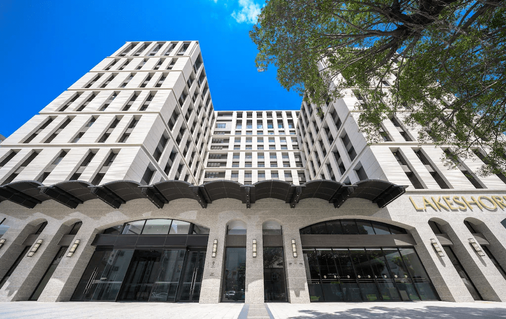 把行李放在台南市中心,入住煙波大飯店台南館,用步行展開一段城市夜色