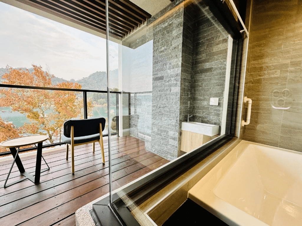 想在日月潭好好休息一趟，這五間湖畔飯店把時間與風景都留給你