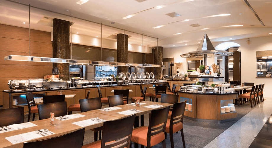 旅途中最剛好的停靠點,台南大飯店自助餐把歐式 Buffet 吃成一段休息