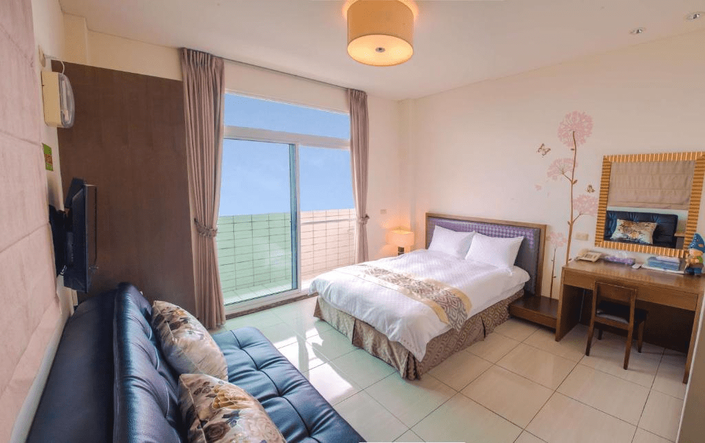 為清晨不再趕路而住進阿里山，沿著步道與雲海選一晚適合的住宿