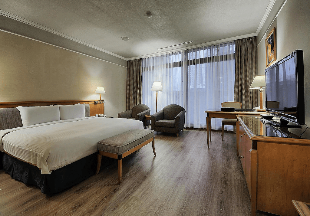 順著新竹街景與生活動線前行，挑一間讓人安心入住的理想飯店