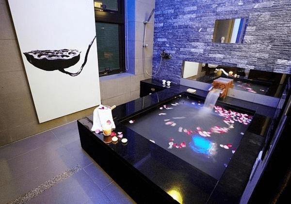 離開日常後，我在台北北投泡進溫泉裡，用一個傍晚換回久違的輕鬆感