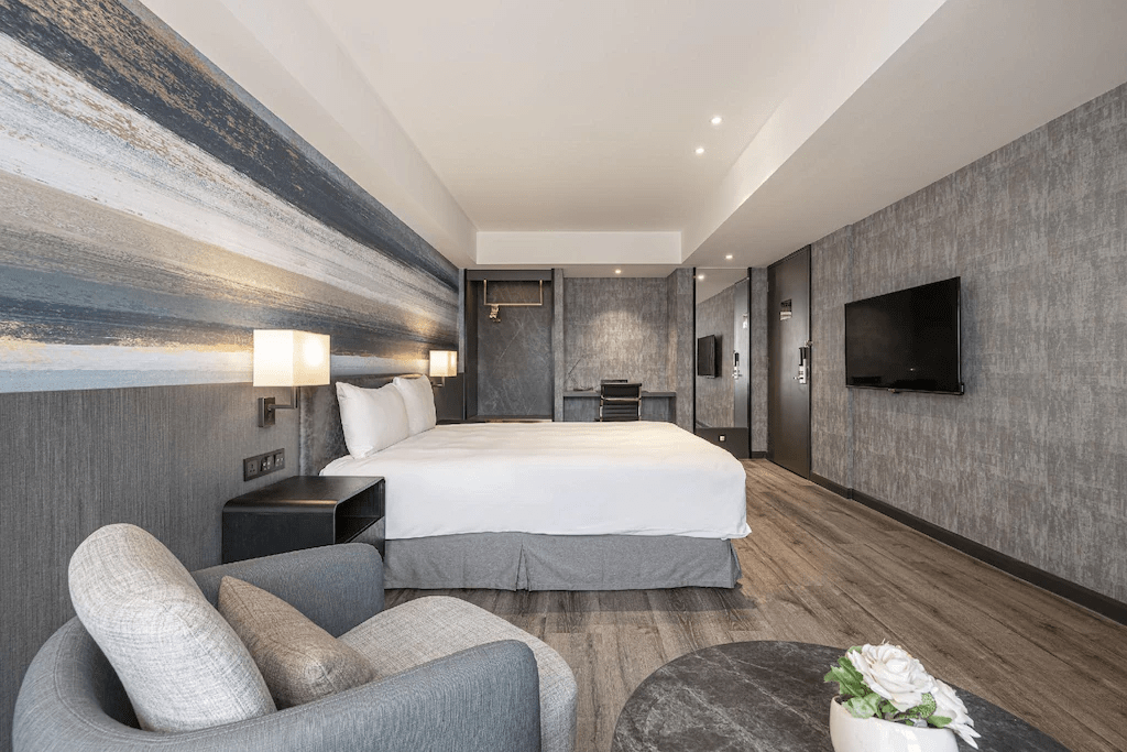 當你想慢慢走過幾座城市，煙波大飯店成了旅途中最安心的停靠方式