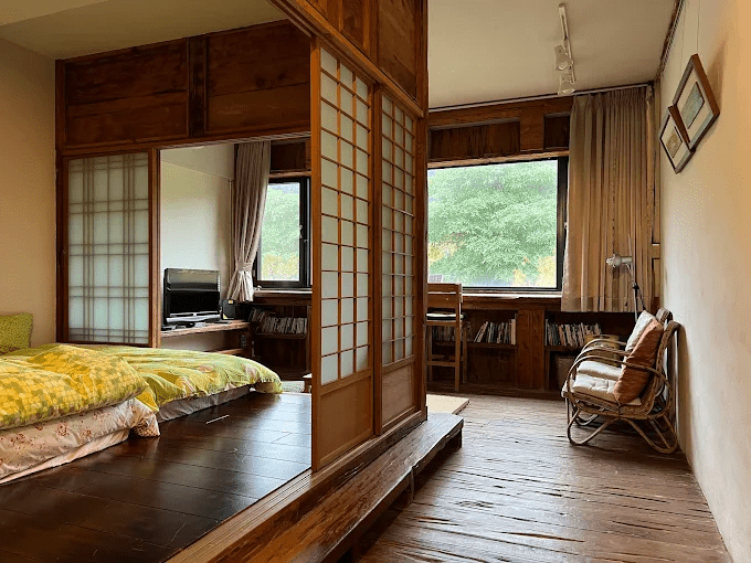 從城市轉進宜蘭住一晚，讓飯店成為你靠近湖景與溫泉的起點