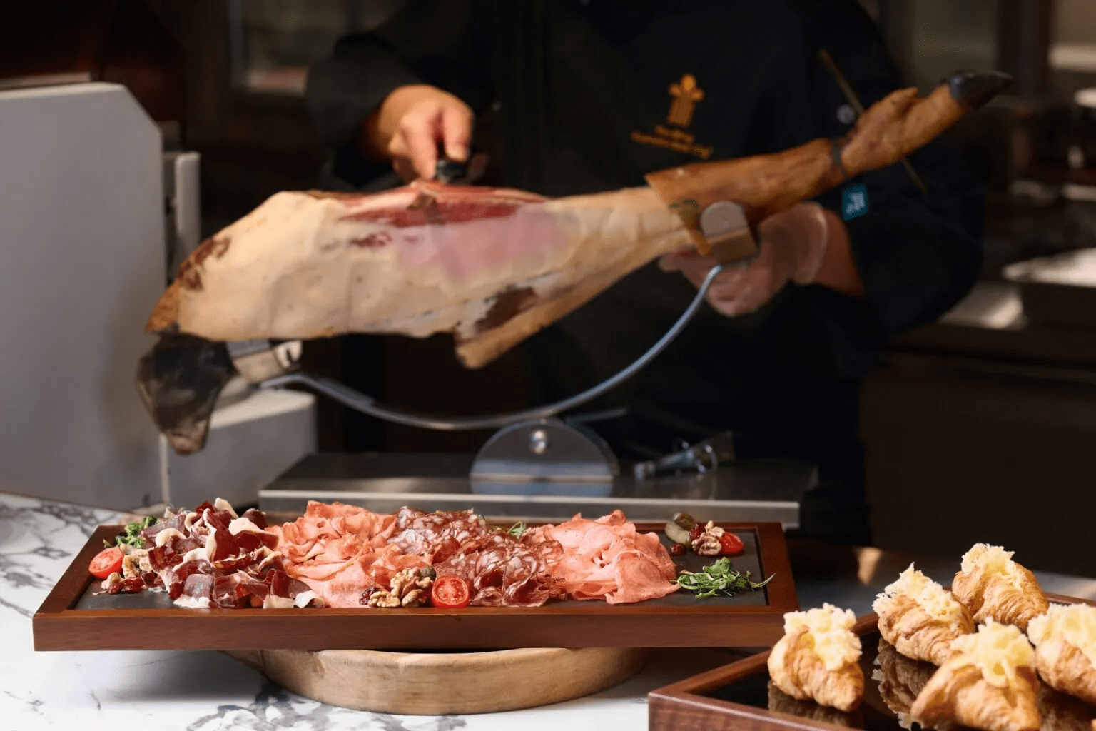 青草湖畔慢慢醒來，住進煙波大飯店新竹湖濱館，把新竹的早晨留給自己