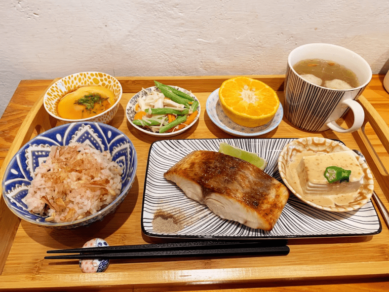 安口食堂（花蓮）｜七星潭附近的人氣日常食堂 在新城巷弄裡，吃一頓安心又剛好的花蓮料理