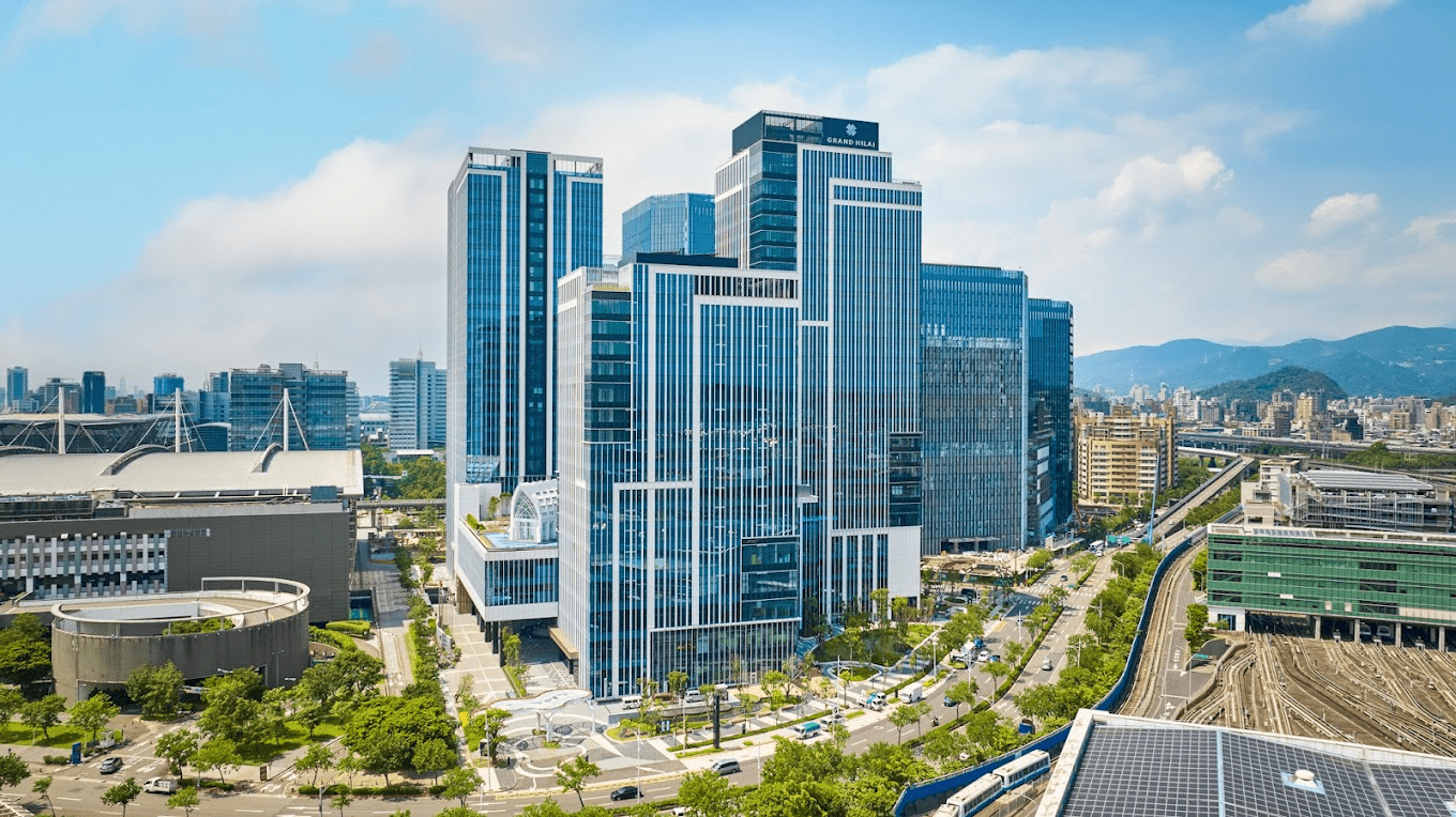 枕著城市燈火入眠，台北漢來大飯店，收藏了南港雲影與島語香氣的旅行