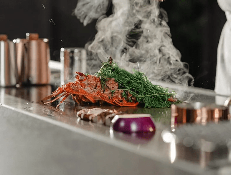 走進亞灣核心的高雄日航酒店，把港都風景與日系生活一次住進來