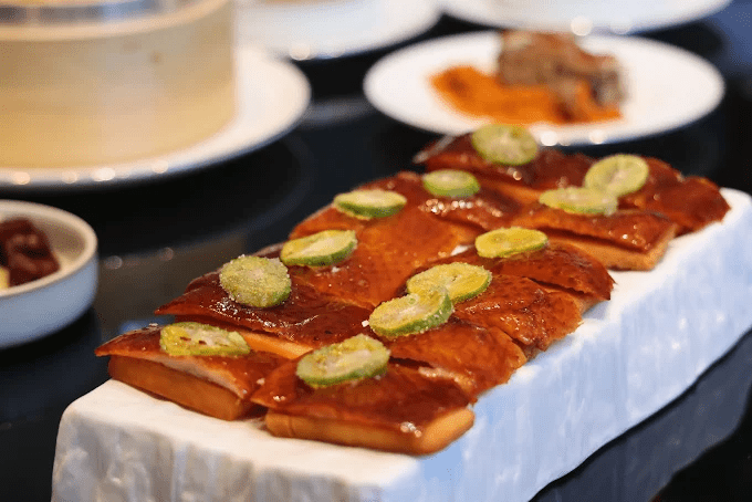 走進亞灣核心的高雄日航酒店，把港都風景與日系生活一次住進來