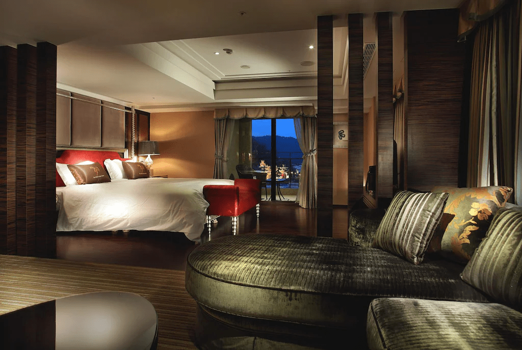 推開窗就是日月潭的藍，入住日月潭大飯店，讓湖景陪你走過一段慢旅行