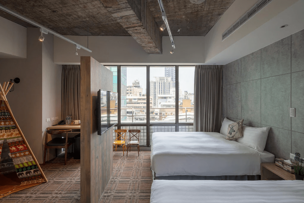 沿著捷運移動台北風景,住進設計感旅店與溫泉飯店交錯的一晚