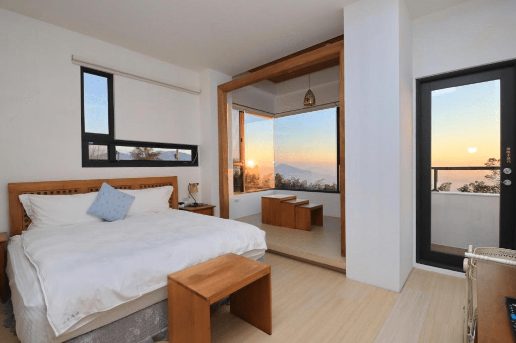 在光影更迭的雲頂遇見自己，阿里山住宿全攻略，一場與古老森林的對話