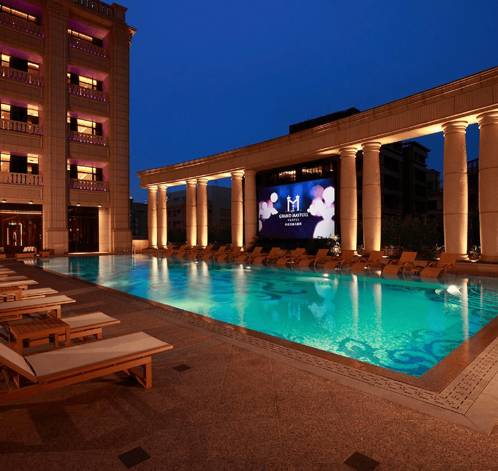 晨曦微光與大理石階的對話，台北美福飯店，為挑剔的靈魂築一處暖心窩