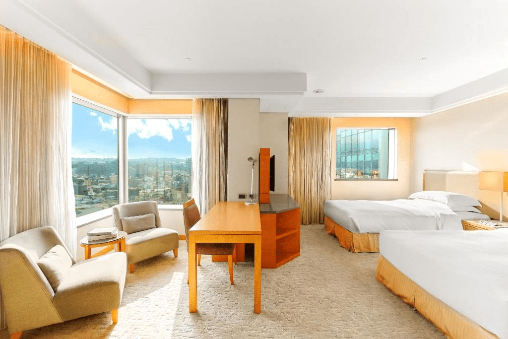 白天走過台中的街景夜晚回到房間，五間飯店陪你完成這趟旅程