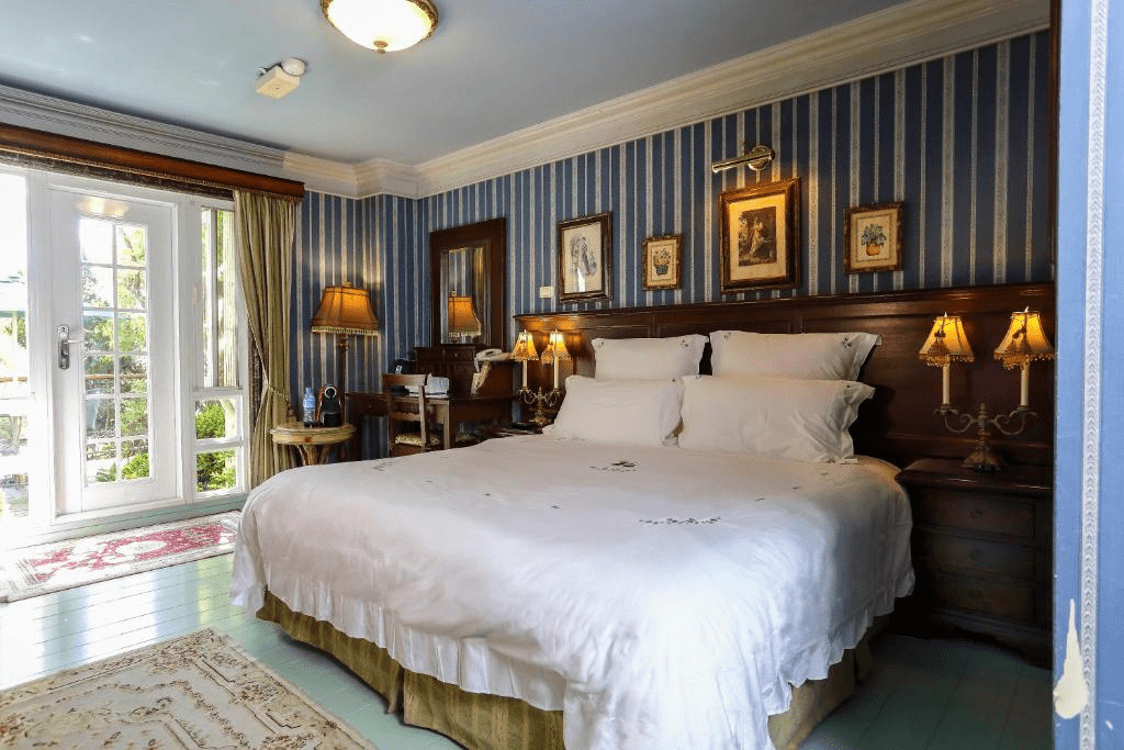 清晨在清境農場醒來,窗外是雲海與山色,這些住宿讓人願意多留一晚