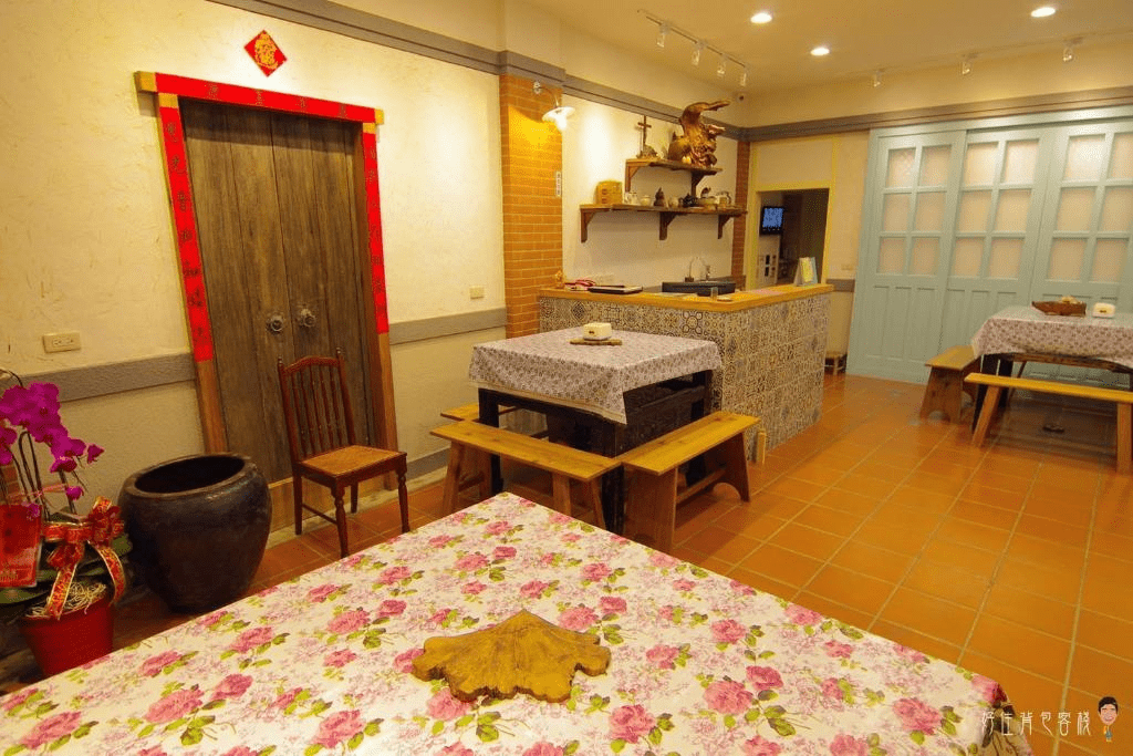 不趕行程的雲林夜晚，適合住進一間民宿，把白天的風景留住