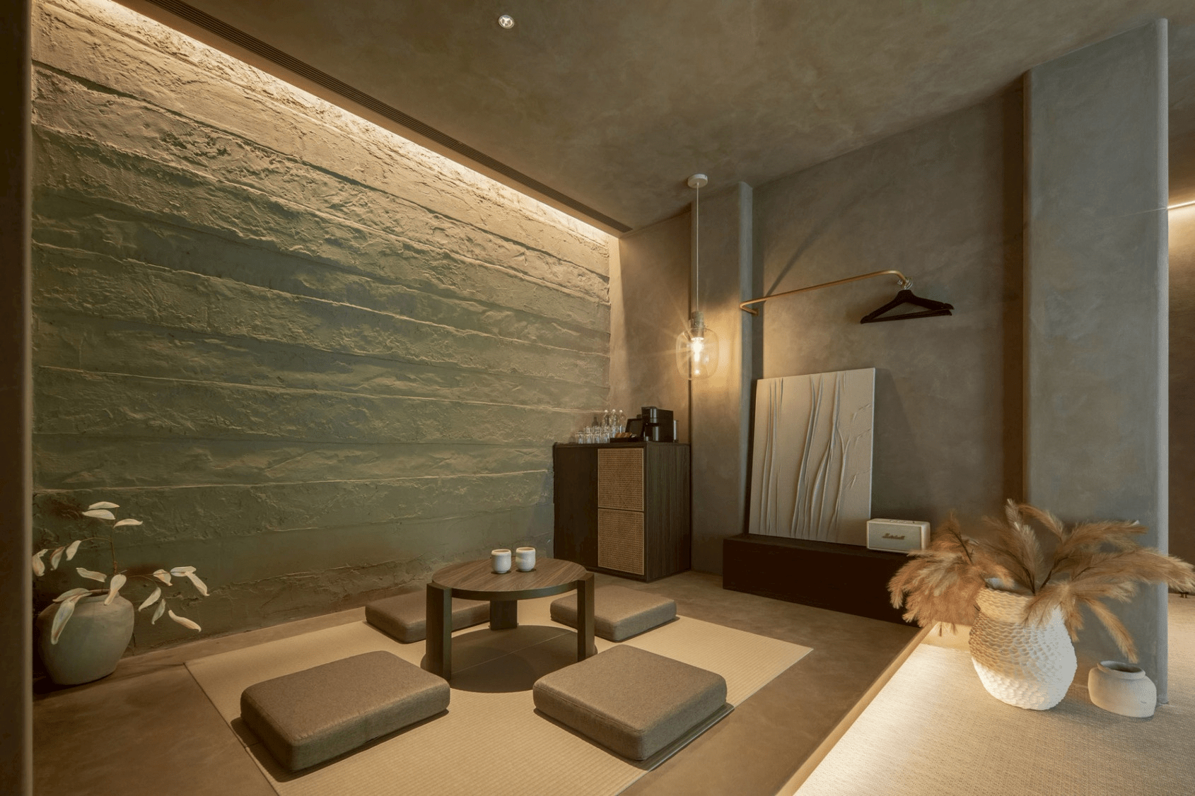 沿著山路走進烏來紅河谷，在蘇卡利・漫活 Villa 展開一段被自然包圍的慢時光