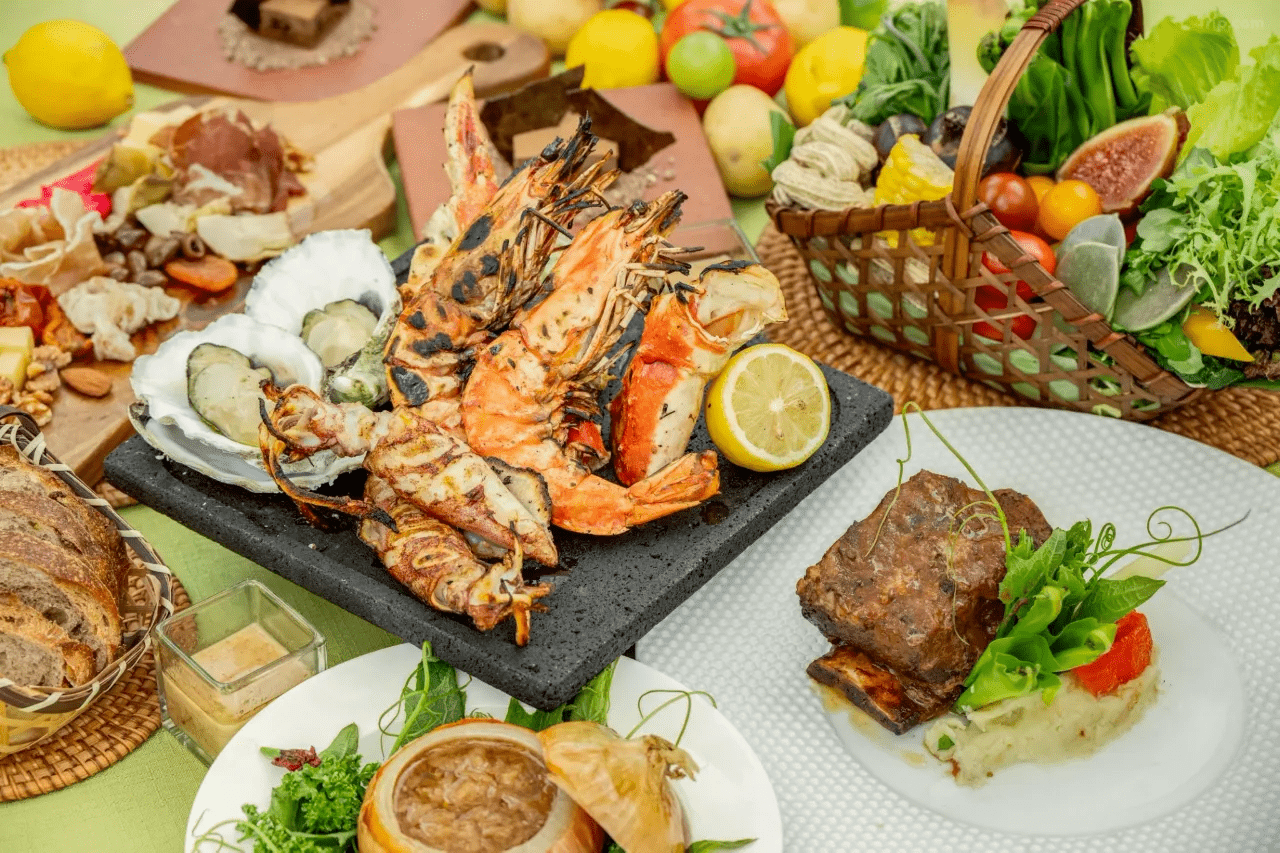 沿著山路走進烏來紅河谷，在蘇卡利・漫活 Villa 展開一段被自然包圍的慢時光